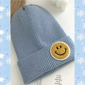Ribbed knit beanie hat with smiley face, NWT